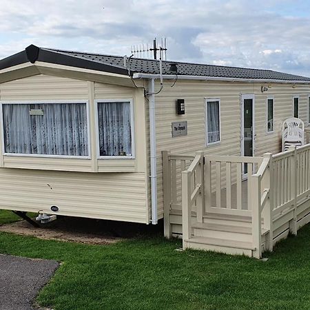 Olympic Holiday Caravan Hotel Селси Екстериор снимка