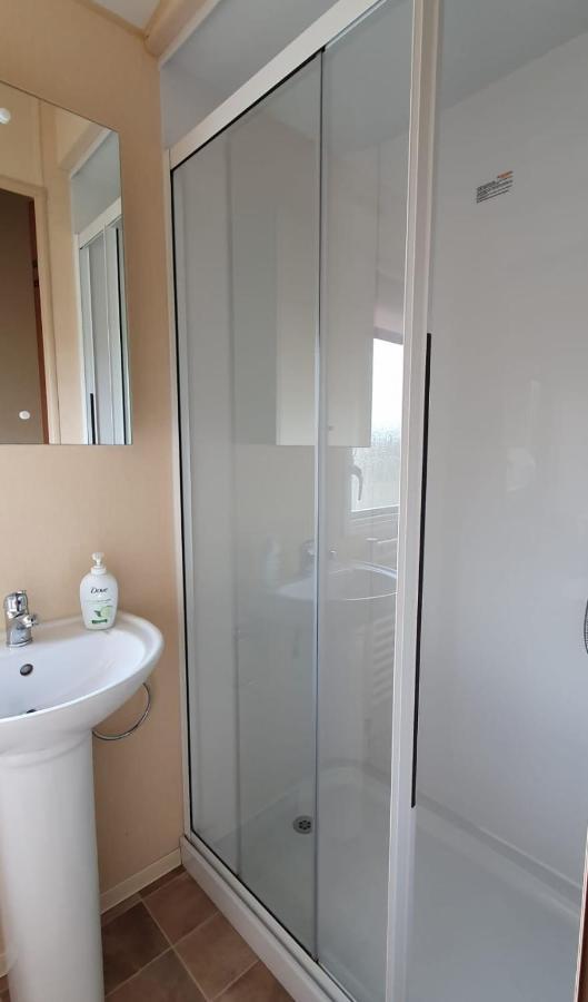 Olympic Holiday Caravan Hotel Селси Екстериор снимка